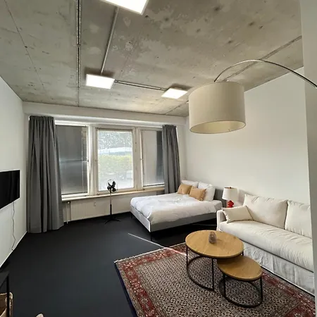 35 Qm Grosses Apartment Mit Eigenem Badezimmer In Den Elbvororten Hamburg Exterior photo