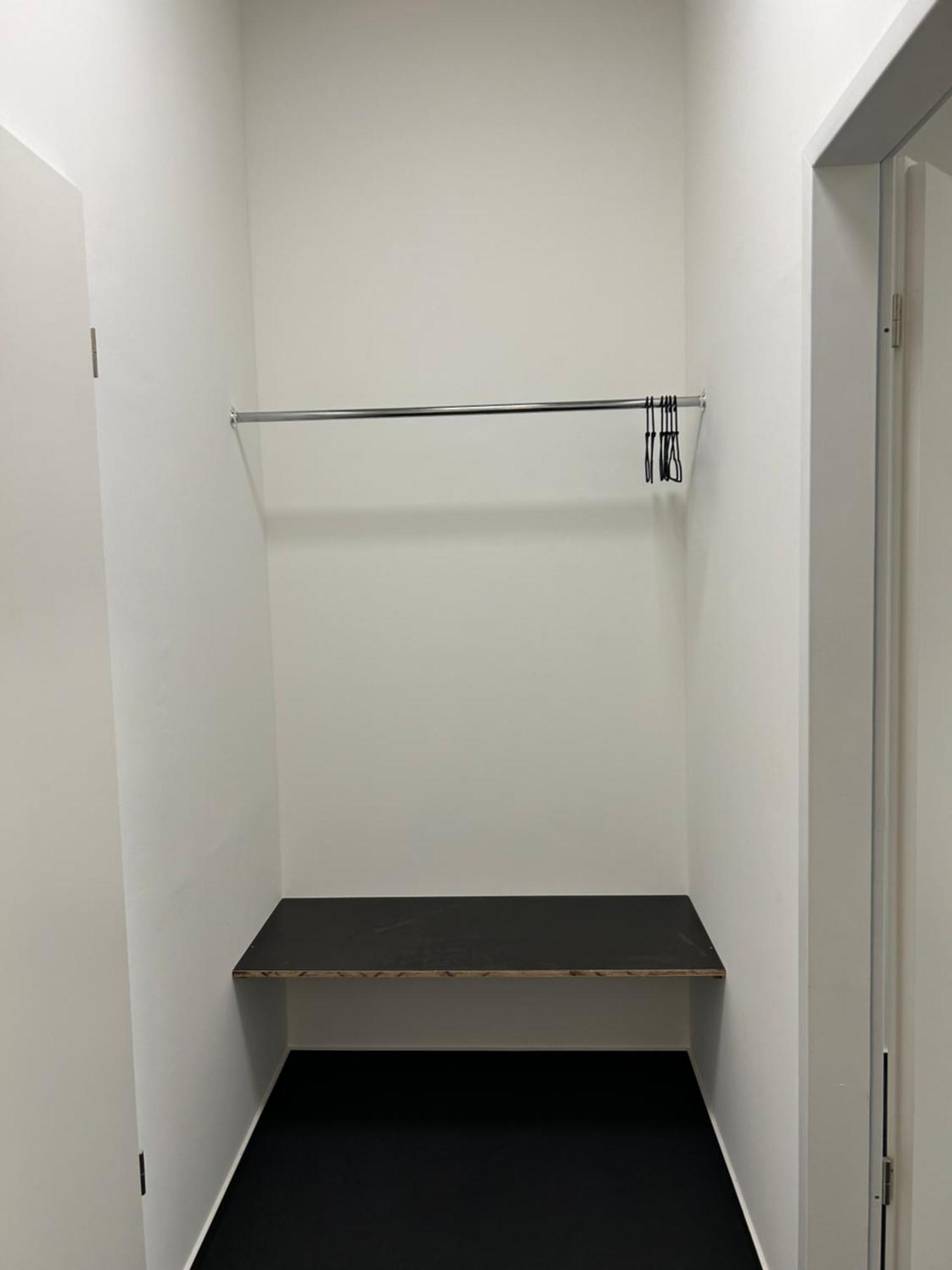 35 Qm Grosses Mit Eigenem Badezimmer In Den Elbvororten Amburgo