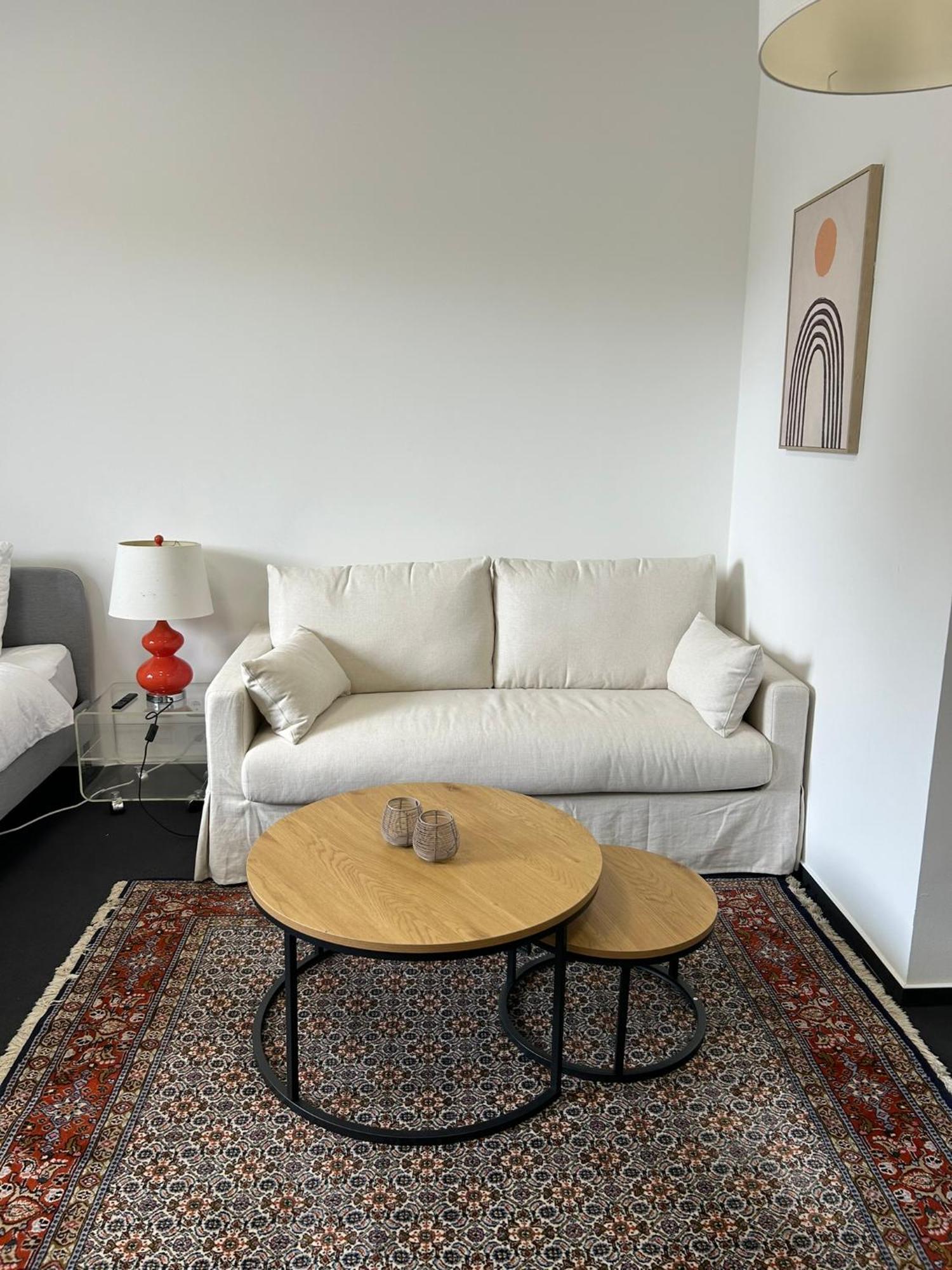 35 Qm Grosses Mit Eigenem Badezimmer In Den Elbvororten Amburgo