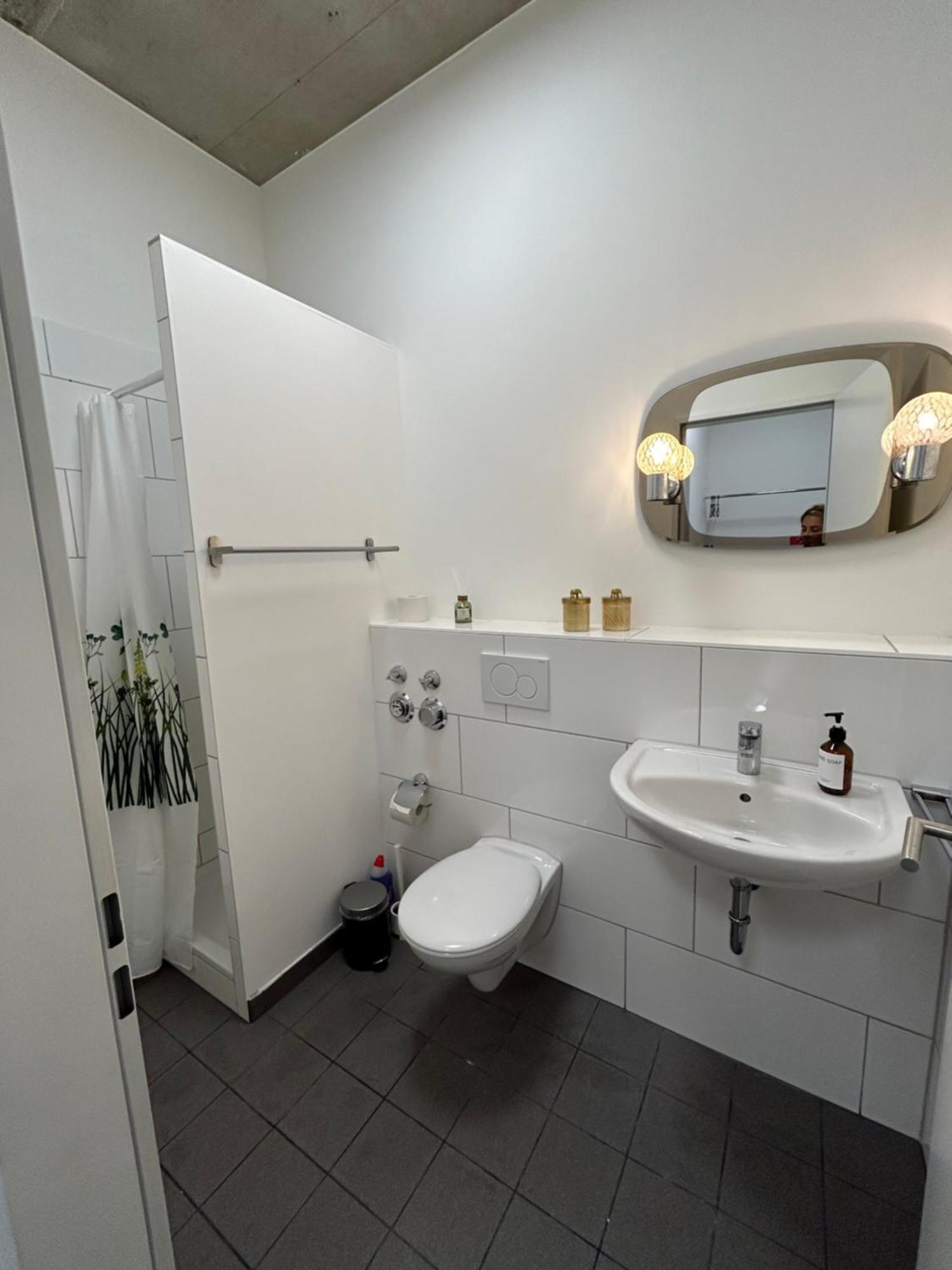 Apartament 35 Qm Grosses Mit Eigenem Badezimmer In Den Elbvororten