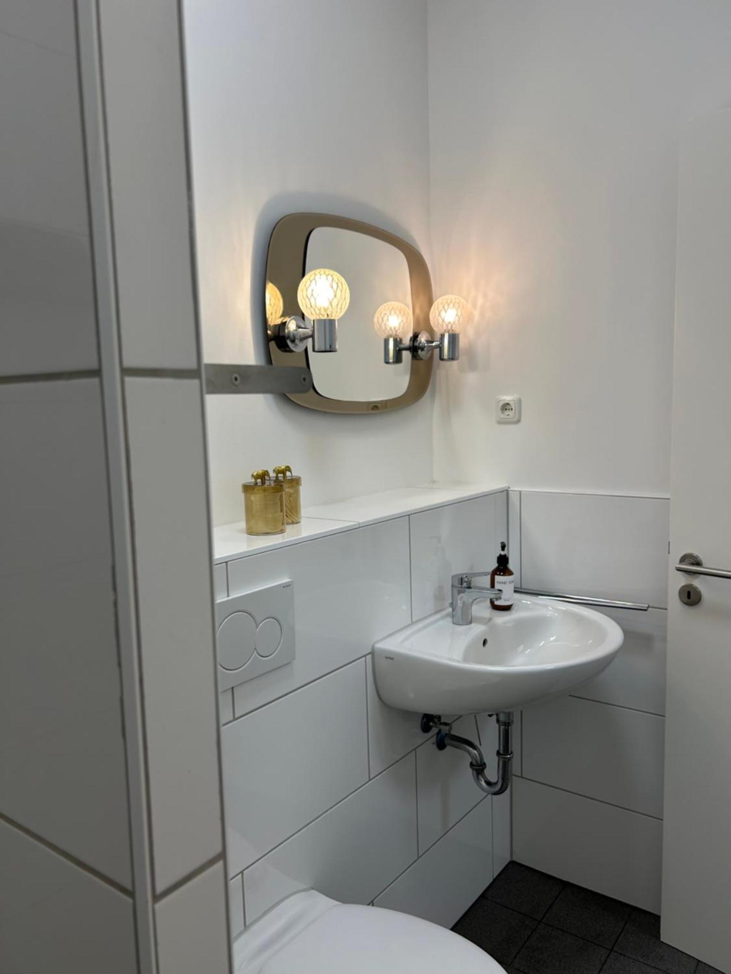 Apartament 35 Qm Grosses Mit Eigenem Badezimmer In Den Elbvororten
